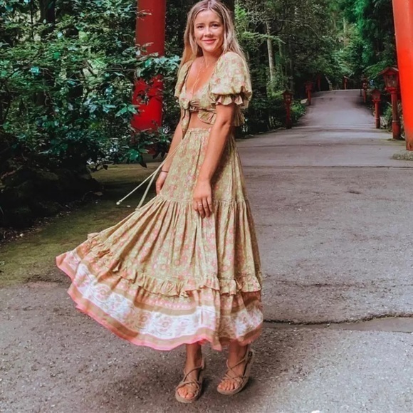 Dahlia-Bohemian Chic Crop Top - Picture 2 of 6